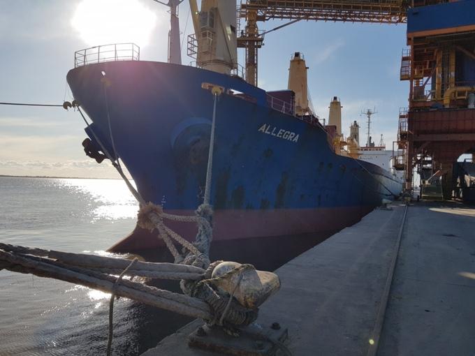 Intensa actividad en puerto de Nueva Palmira.