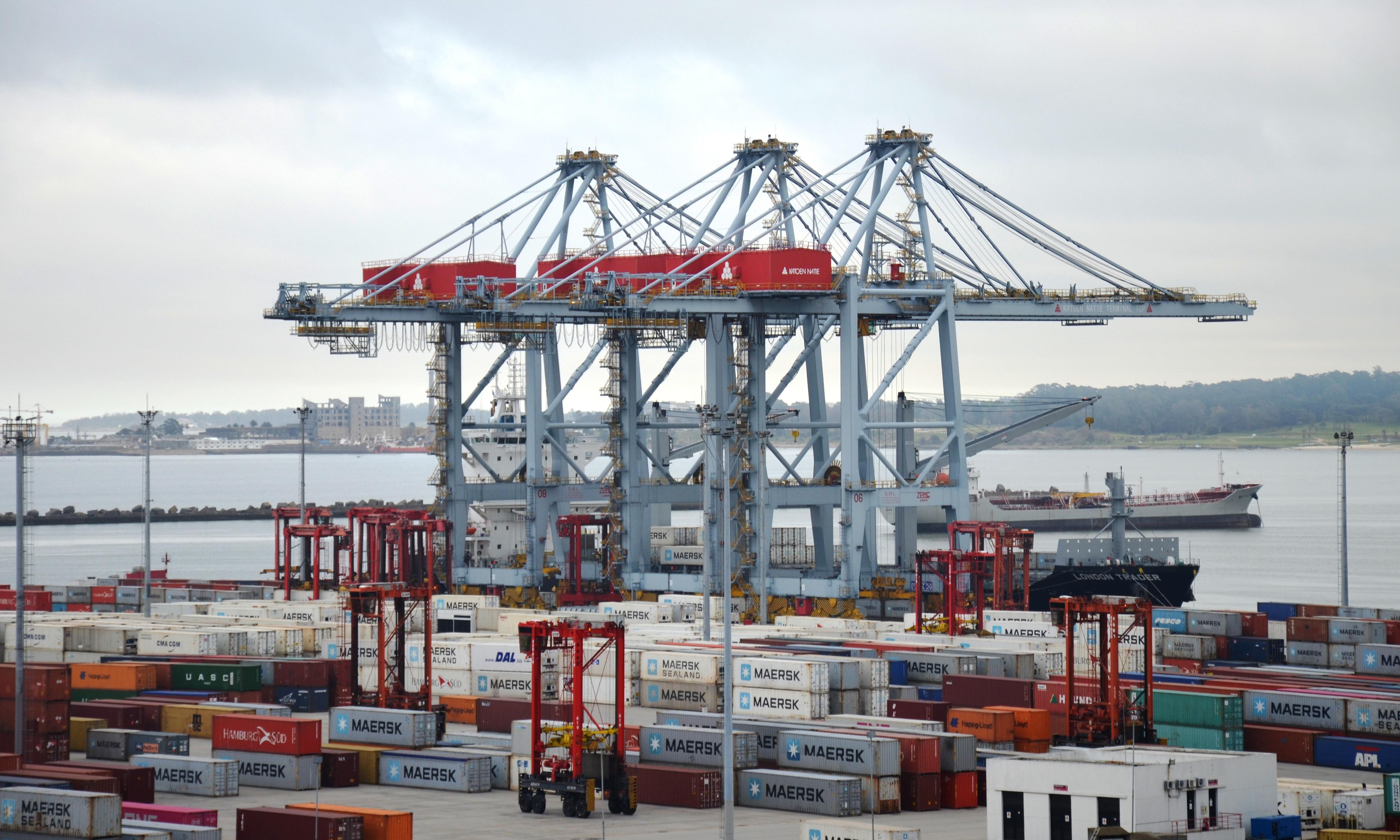 London Trader en Puerto de Montevideo.