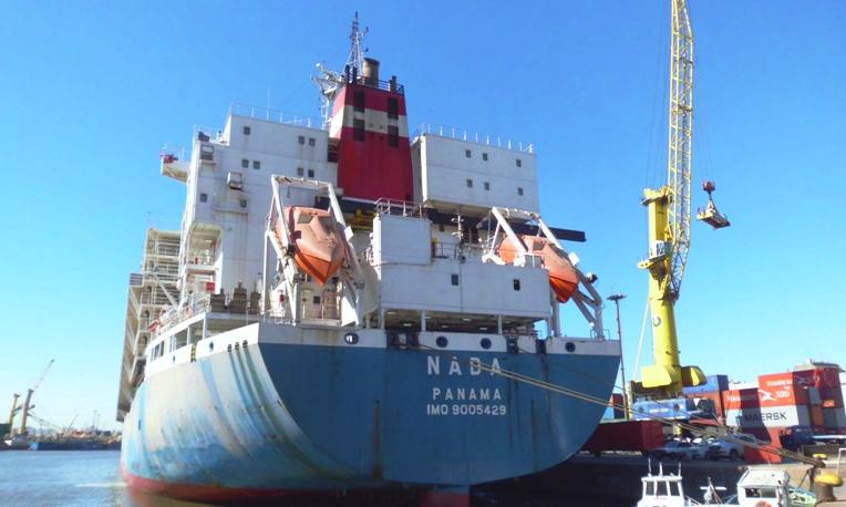 Buque de carga general "Nada".