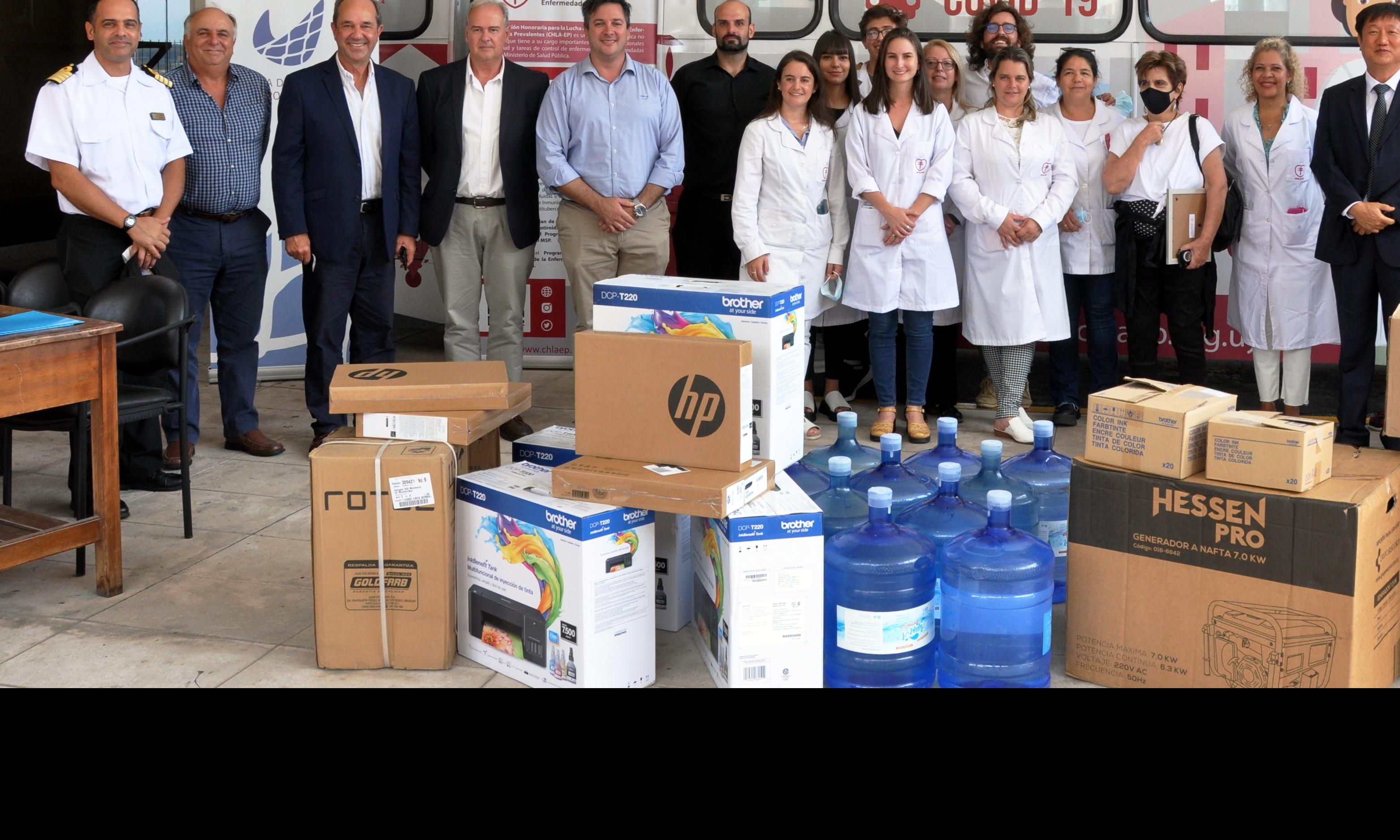 Parte del material donado.