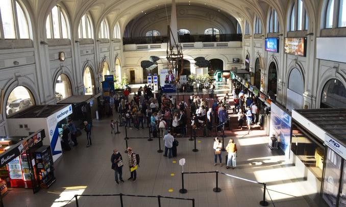 Terminal de Pasajeros del puerto de Montevideo